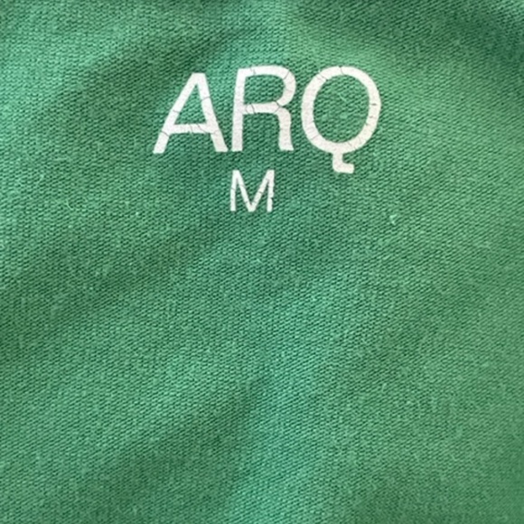 ❌ SOLD ❌  ARQ Wide-Strap Bra in Verdant - Picture 3 of 4